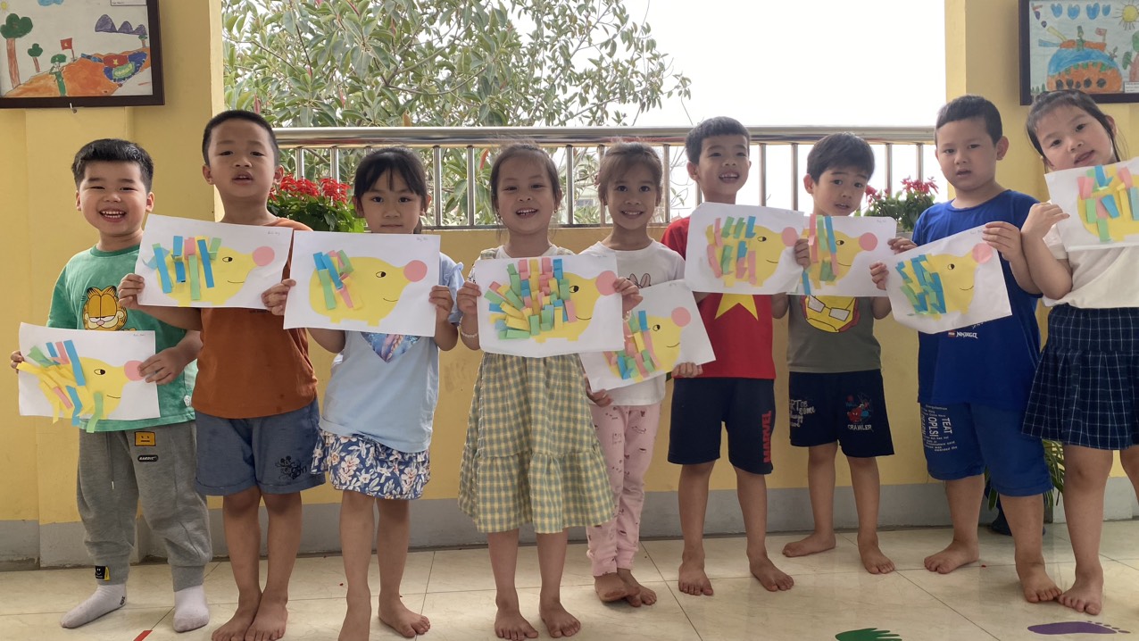Cắt dán con nhím