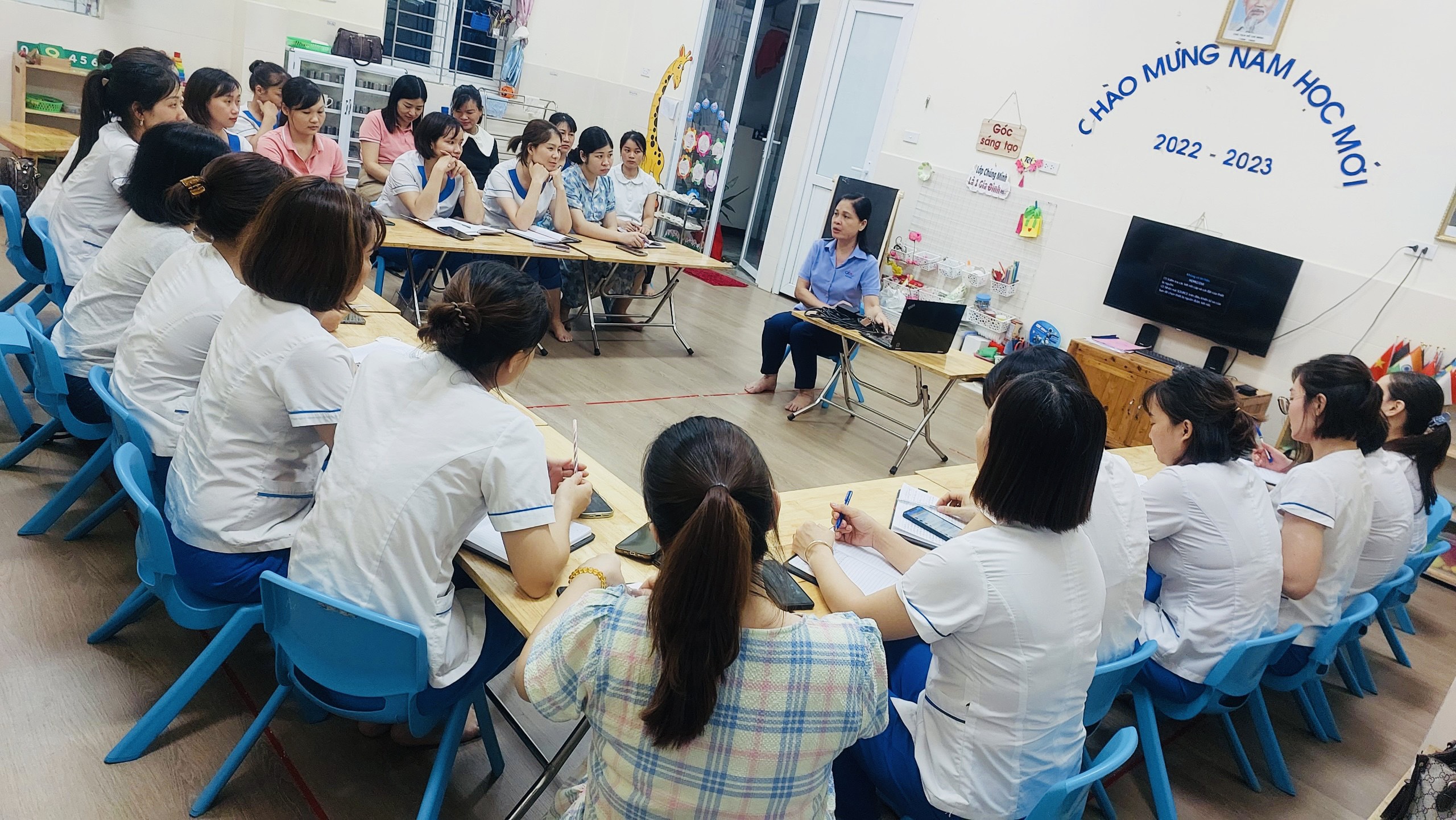 TRƯỜNG MẦM NON SAO MAI BỒI DƯỠNG  CHUYÊN MÔN NĂM HỌC 2023 - 2024